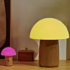 Maštovite lampe ALICE MUSHROOM dolaze u raznim veličinama i imaju sedam vrsta svjetala