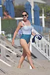 *PREMIUM EXCLUSIVE* Jennifer Garner shows off her summer body in a swimsuit on the beach in Malibu. The 48-year-old actress was seen hanging out with a couple of friends outside of her Malibu rental. The Miracles From Heaven star is the mother of three children with her amicable ex-husband Ben Affleck - Violet, 14, Seraphina, 11, and Samuel, eight. 19 Jul 2020,Image: 545296556, License: Rights-managed, Restrictions: World Rights, Model Release: no, Credit line: Snorlax/Rachpoot/MEGA / The Mega Agency / Profimedia