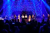 Koncert je započeo simbolično emotivnom izvedbom Ave Marije, skladbom koju su sestre prve naučile pjevati na samom početku karijere u zboru ‘Zvjezdice‘
