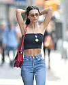 Emily Ratajkowski u tube topu i trapericama Profimedia
