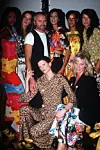 Nakon Versace showa 1992. godine: Kirsten McMenamy, Eva Herzigova, Naomi Campbell, Carla Bruni i Gainni Versace Fotografija: Shutterstock Editorial/Profimedia