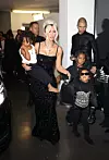 Nakon odrađene revije, Kim Kardashian klince je odvela u Muzej iluzija