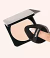 Viralni Huda Beauty puder u kamenu