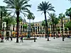 Plaça Reial, trg u centru, blizu Ramble, s restoranima i barovima