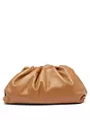 'It' torba današnjice: Bottega Veneta The Pouch (1980 eura na Matches Fashion)
