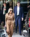 Barron i Melania ispred Trump Towera u New Yorku gdje će on nastaviti živjeti