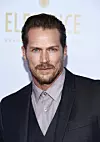 BEVERLY HILLS, CALIFORNIA - NOVEMBER 09: Jason Lewis arrives at the 2019 WildAid Gala at the Beverly Wilshire Four Seasons Hotel on November 09, 2019 in Beverly Hills, California. (Photo by Amanda Edwards/Getty Images)