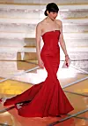 HOLLYWOOD - FEBRUARY 27: ***EMBARGOED FROM ONLINE USAGE OR PUBLICATION UNTIL END OF LIVE TELECAST*** Renee Zellweger on stage during the 77th Annual Academy Awards on February 27, 2005 at the Kodak Theater in Hollywood, California. (Photo by Kevin Winter/Getty Images)