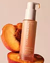 Peach Glaze Glow Niacinamide Serum s breskvom za blistav ten, 43 €, OLE HENRIKSEN