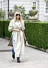 Sienna Miller u baloneru koji potpisuje Victoria Beckham za Mango