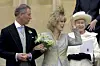 Charles i Camilla nakon crkvenog bračnog blagoslova u društvu nasmijanje i sretne kraljice Elizabete II.