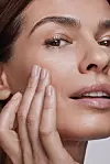 Eucerin Hyaluron-Filler Epigenetic serum vidljivo smanjuje 10 znakova starenja kože