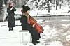 Sara Kolar je 12-godišnja violončelistica čija je slika obišla zemlju.