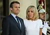Emmanuel i Brigitte Macron 2017. godine u Elizejskoj palači