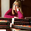 Britanska autorica i novinarka Elodie Harper napisala je knjigu koja je postala bestseler Sunday Timesa