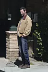 Keanu Reeves na setu novog filma 'Outcome' pokazao je svoju novu frizuru