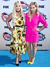 Tori Spelling and Jennie Garth arrive at FOX's Teen Choice Awards 2019 held at the Hermosa Beach Pier Plaza on August 11, 2019 in Hermosa Beach, Los Angeles, California, United States.,Image: 464612114, License: Rights-managed, Restrictions: WORLD RIGHTS - Fee Payable Upon Reproduction - For queries contact Avalon.red - sales@avalon.red London: +44 (0) 20 7421 6000 Los Angeles: +1 (310) 822 0419 Berlin: +49 (0) 30 76 212 251 Madrid: +34 91 533 4289 - Fee Payable Upon Reproduction - For queries contact Avalon.red - sales@avalon.red London: +44 (0) 20 7421 6000 Los Angeles: +1 (310) 822 0419 Berlin: +49 (0) 30 76 212 251, Model Release: no, Credit line: Avalon/Image Press Agency / Avalon Editorial / Profimedia