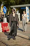 Bottega Veneta Puddle čizme uz slip haljinu i kratki sako