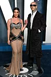 Kourtney Kardashian i Travis Barker preobukli su se za Vanity Fair party.