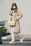 Beverly Hills, CA - *EXCLUSIVE* - Actress Sofia Vergara wears a beige shearling coat and relaxed nude pants while out shopping in Beverly Hills. BACKGRID USA 7 JANUARY 2022,Image: 651373789, License: Rights-managed, Restrictions:, Model Release: no, Pictured: Sofia Vergara, Credit line: BACKGRID/Backgrid USA/Profimedia