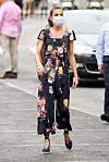 U dane kad joj se ne nose haljine, Letizia bira šarene kombinezone.
