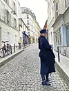 Ena je u inozemstvu od 15. godine, a dosad je živjela u Austriji, Škotskoj i Francuskoj.