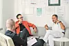 Tarik Filipović i Nikola Milojević s novinarom Glorije u poliklinici Milojević.