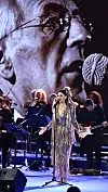 Vela Luka, 290720. Koncert u cast Olivera Dragojevica. Na koncertu nastupaju dugogodisnji Oliverovi suradnici i prijatelji: Nina Badric, Petar Graso, Petar Dragojevic i Oliverovi Dupini. Foto: Ante Cizmic / CROPIX