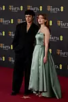 Noah Jupe i Sadie Sink u glamuroznoj Pradinoj kreaciji