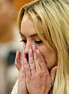 Lindsay Lohan poslala je poruku manikurom