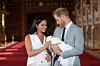 Meghan i Harry s tek rođenim sinom.