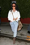 Rihanna u svojim Amina Muaddi visokim čizmama s animal printom