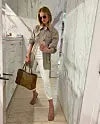Chic safari look uz torbu i cipele Bottega Venete i Low Classic košulju