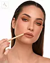 Olovke iz Skin Muse kolekcije kremaste su teksture i preciznog vrha za lako nanošenje