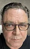 Russell Crowe nakon pet godina odlučio se riješiti svoje guste brade
