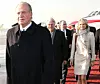 KING JUAN CARLOS OF SPAIN AND CORINNA ZU SAYN-WITTGENSTEIN. PHOTO OF THE KING JUAN CARLOS OF SPAIN WITH HIS SO TOLD LOVE AFFAIR BEHIND HIM, CORINNA ZU SAYN-WITTGENSTEIN, WHO IS RUMOURED TO BE EVEN LIVING WITH CLOSE TO HIM. THIS IMAGE, TAKEN ON 2nd FEBRUARY 2006 AT THE AIRPORTOF STUTTGART, GERMANY, DEMONSTRATE THEY MEET FOR LONG, AND EVEN SEEMS THAT THEY TRAVEL TOGETHER.,Image: 127251854, License: Rights-managed, Restrictions: , Model Release: no, Credit line: BSCHOF / The Photo One / Profimedia