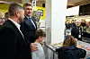Andrej Plenković s djecom na Interliberu.