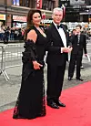Pierce Brosnan i Keely Shaye Smith