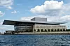 Zgrada Opere dovršena je 2004., a projektirao ju je Henning Larsen