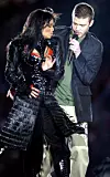 Janet Jackson i Justin Timberlake 2004. na Super Bowlu.