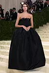 Kaia Gerber, 2021., tema 'A Lexicon of Fashion', nosi Oscar de la Renta
