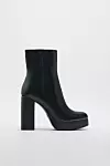 Zara, 599,90 kn (79,62 €)