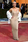 Kim Kardashian 2022., 'In America: An Anthology of Fashion', nosi Jean-Louis, haljinu Marilyn Monroe