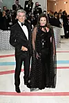 Pierce Brosnan sa suprugom Keely na njujorškoj MET Gali