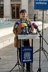 Svea Kučinić, Ženska soba