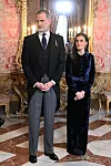 Kraljica Letizia u baršunastoj haljini španjolskog dizajnera