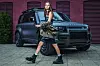 Bomber jakna RAIINE, Garderoba Concept Store; haljina SPORTMAX, Max Mara; čarape H&M čizme DR.MARTENS; nakit iz fundusa stilistice
