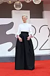 Tilda Swinton u crno-bijeloj Chanel kombinaciji