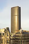 Neboder Montparnasse visok je 210 metara