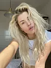 Karla nam je poslala svoj no make-up selfie